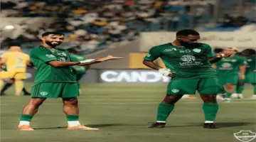 أهلي جدة يتقدم على الخليج في الشوط الأول